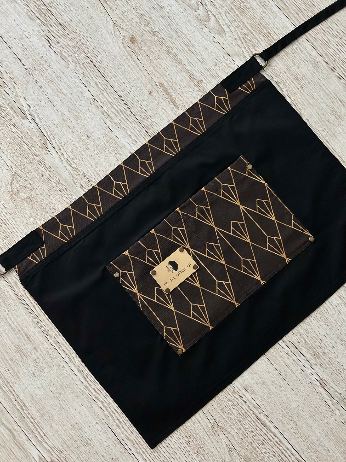 Luxury geometrical gold