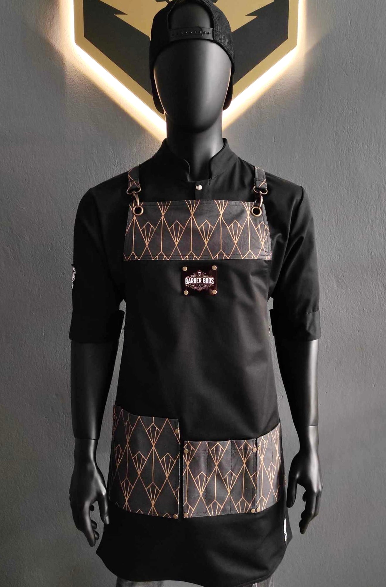 BLACK LUXURY APRON