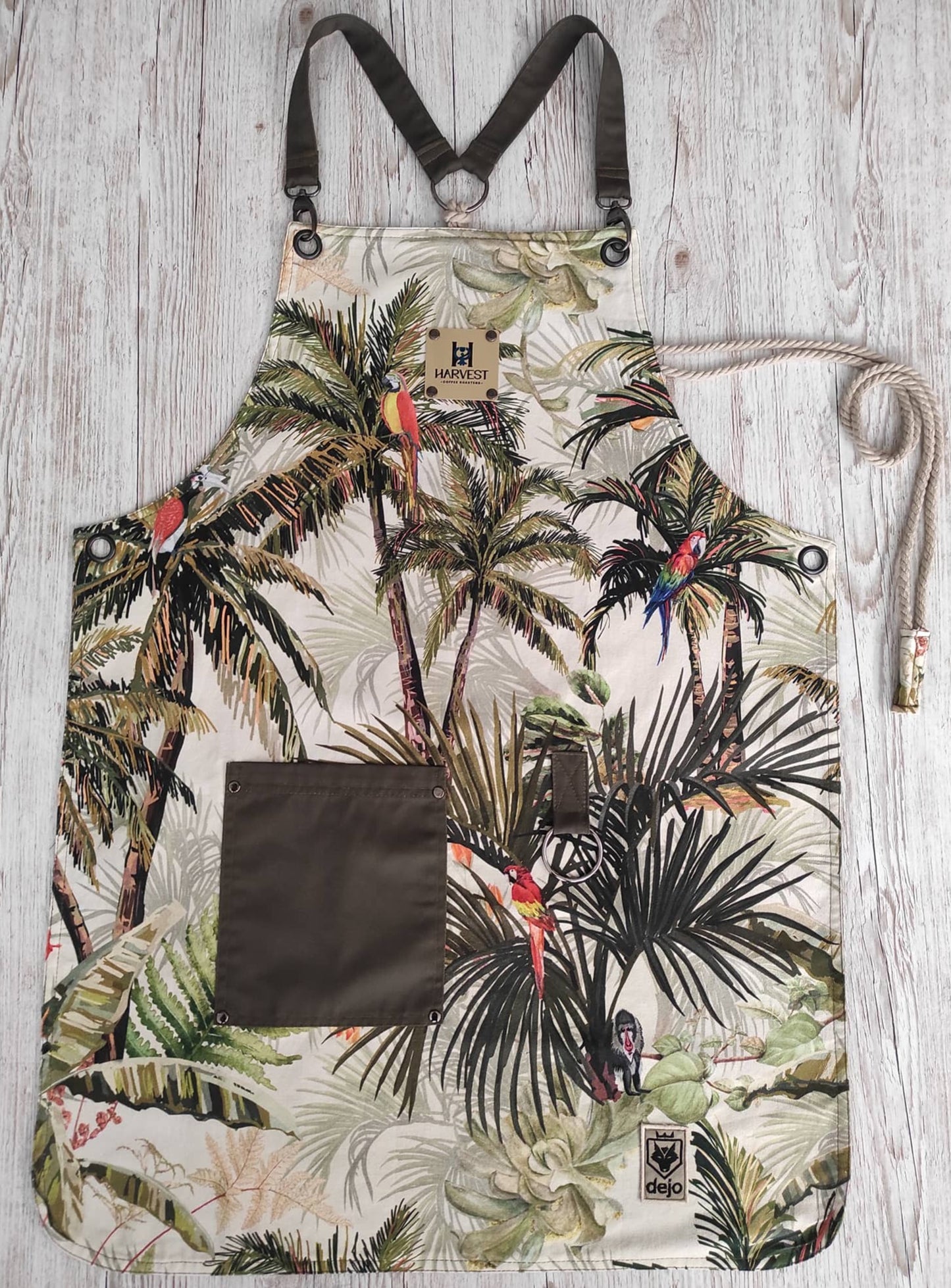 Apron Palm Parrot