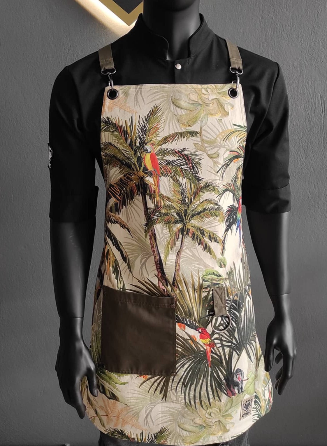 Apron Palm Parrot