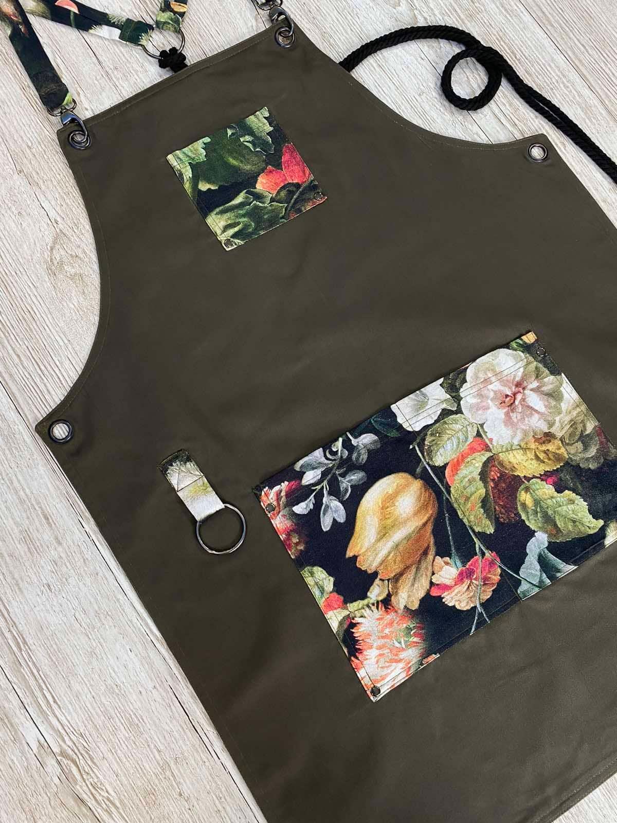 Apron khaki rose